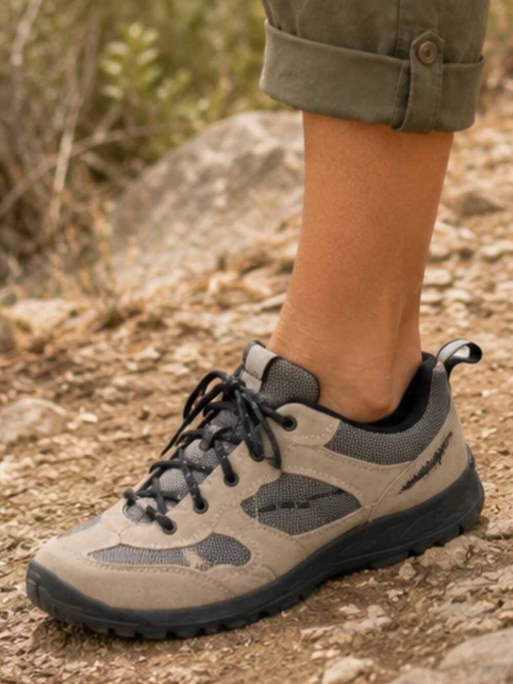 Lands End Womens Hiking Shoes Suede Leather Size 9 Tan Outdoors Trail Wilderness